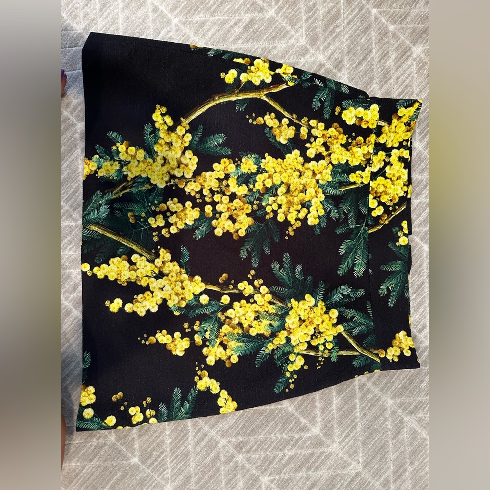 Dolce & Gabbana  Black & Yellow Floral Acacia Mimosa Print Crepe Skirt size 46 L - Picture 8 of 12